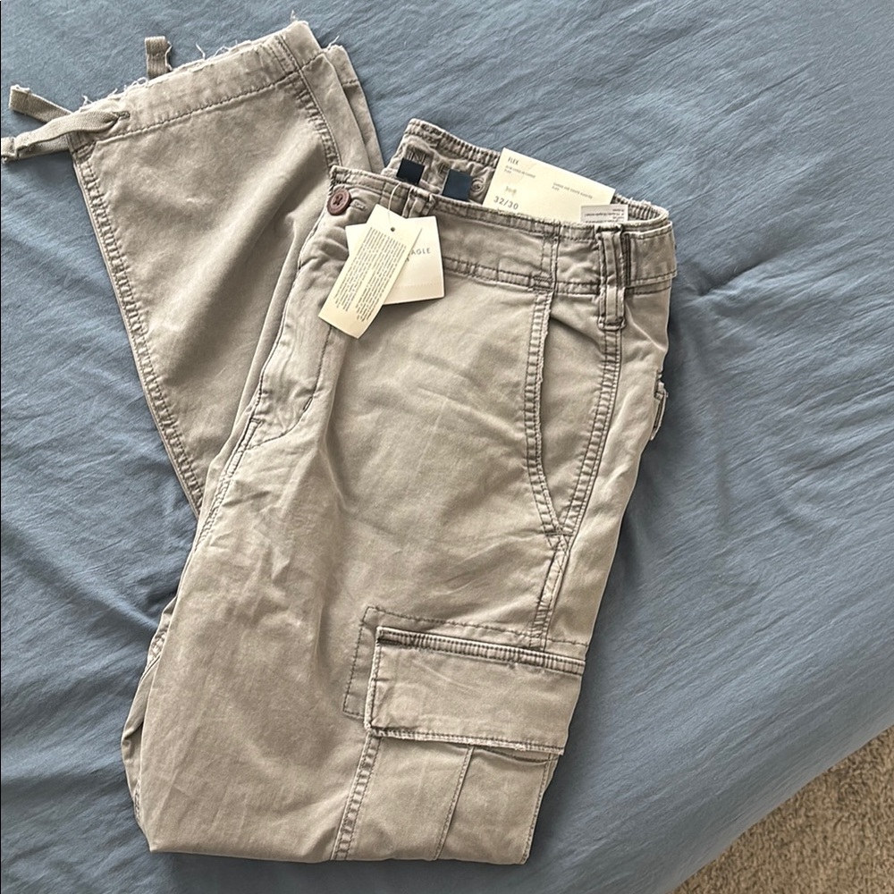 American Eagle Outfitters Gray Cargo Pants with Relaxed Fit